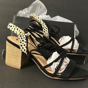 Vici lotus women’s black& cheetah heeled sandal size 8.5 ankle strap